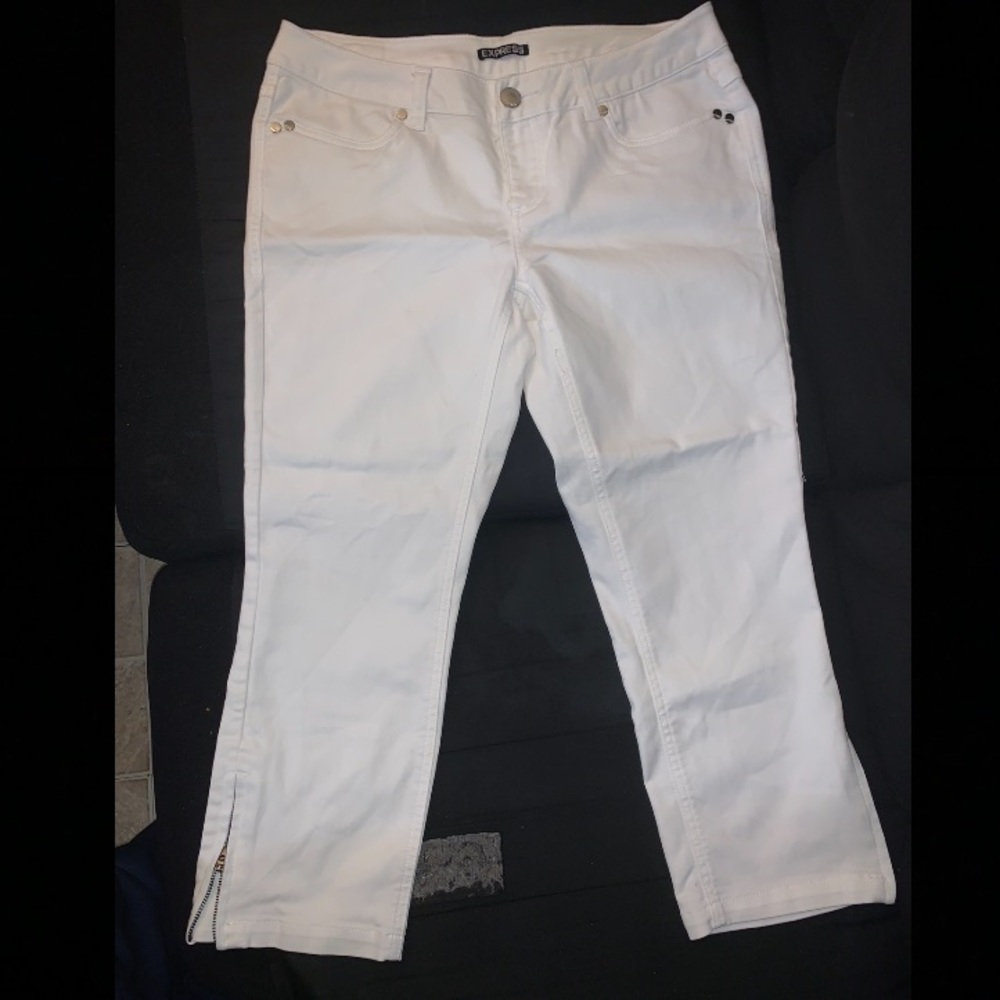 Express White Capri Jeans
